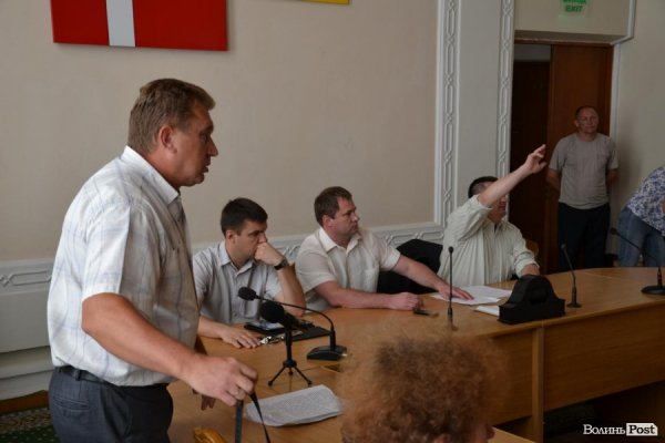 Матері військових домоглися скликання сесії. ФОТО. ДОКУМЕНТ