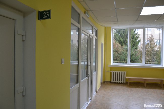 У Луцьку відкрили оновлене приміщення жіночої консультації