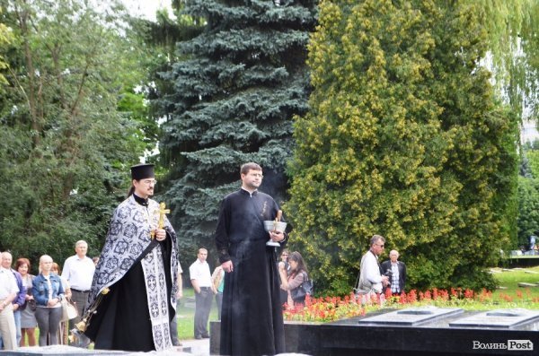 У Луцьку вшанували пам'ять героїв війни. ФОТО