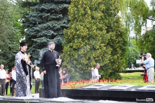 У Луцьку вшанували пам'ять героїв війни. ФОТО