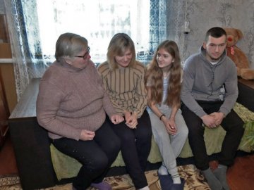 «Його вага зараз — 48 кілограмів»: родина звільненого з полону волинянина чекає на нього вдома