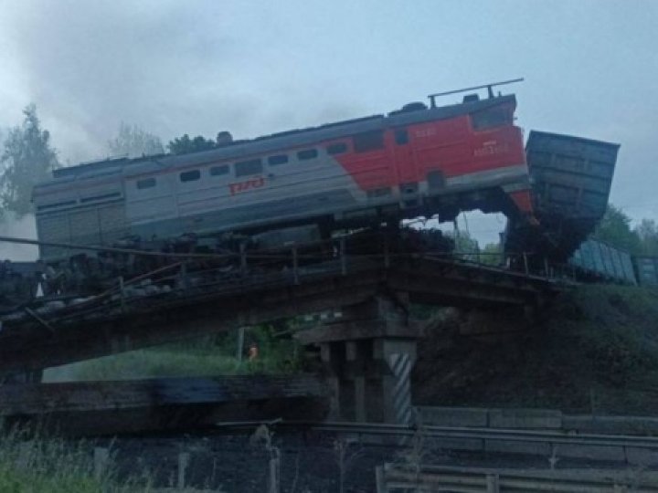 У двох областях росії обвалилися мости, є загиблі й постраждалі