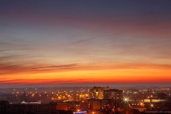 Фотограф показав «останній» захід сонця у Луцьку