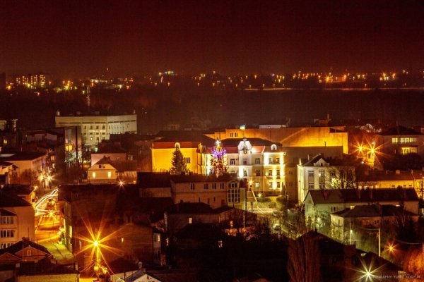 Фотограф показав «останній» захід сонця у Луцьку