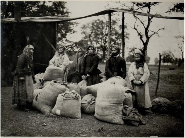 Як одягалися волиняни сто років тому. ФОТО