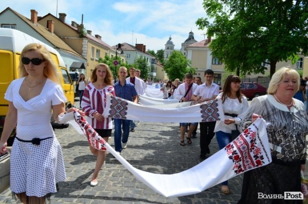 У Луцьку – хода пам’яті жертв політичних репресій. ФОТО