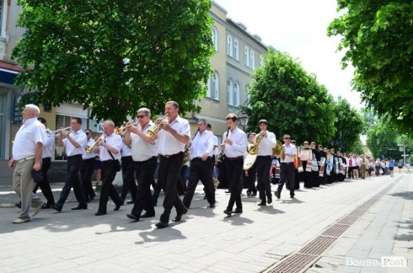 У Луцьку – хода пам’яті жертв політичних репресій. ФОТО