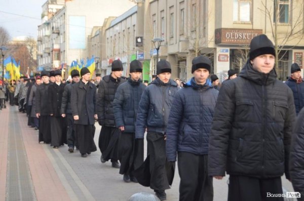 Лучани вшанували пам’ять жертв Голодомору