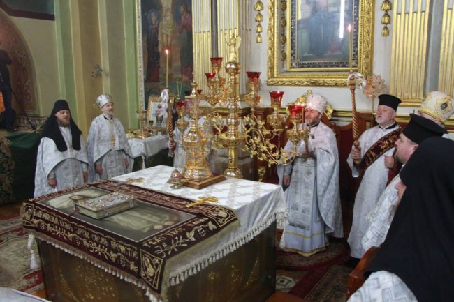 Великодня ніч у кафедральному соборі Луцька. ФОТОРЕПОРТАЖ