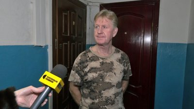 У Луцьку через лід прорвало трубу і підтопило багатоповерхівку. ВІДЕО