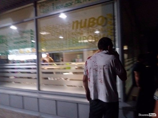 Криваві розбірки в Луцьку: дівчині погрожували зґвалтуванням