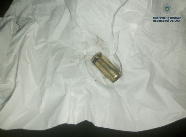 У Львові чоловік відкрив вогонь по офіціантах у готелі. ФОТО