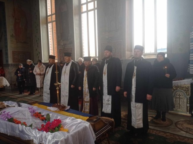 На Волині попрощалися із воїном Юрієм Вишневським