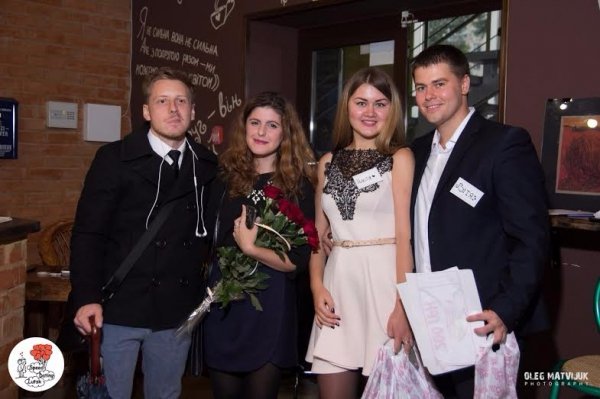 На швидких побаченнях у Луцьку збирали кошти на арт-терапію для дітей. ФОТО