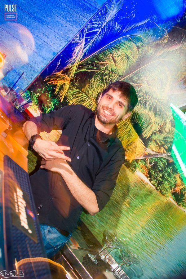 Телеведуча Василіса Фролова розважала лучан на День закоханих. ФОТО