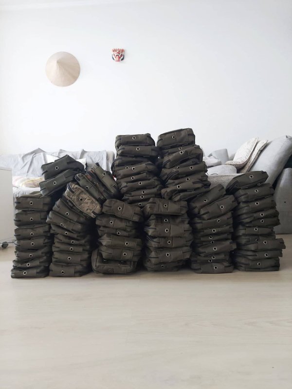 Як луцький відеограф заради перемоги сів за швейну машинку 