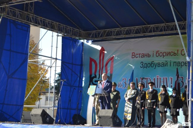 «Нам є що захищати»: урочиста посвята ліцеїстів у Луцьку.  ФОТО