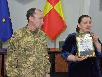 Вручили нагороди тим, хто підтримує воїнів на Сході
