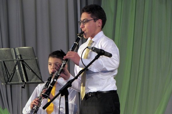 У Володимирі-Волинському діти колядували заради армії. ФОТО