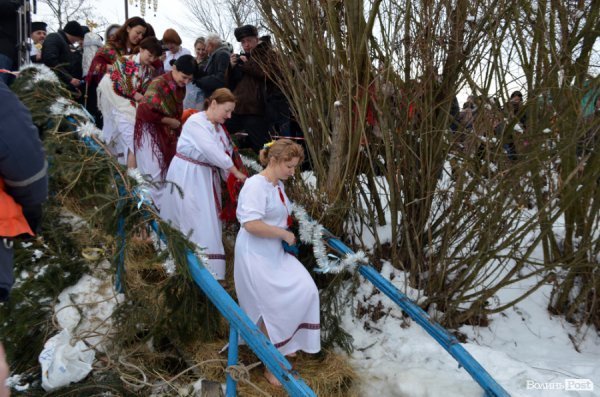 Лід, ополонка та Йорданська вода: Водохреще у Луцьку 