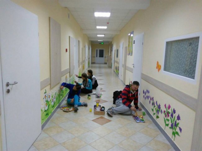 Художники перетворюють волинську лікарню на казку