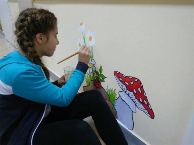 Художники перетворюють волинську лікарню на казку