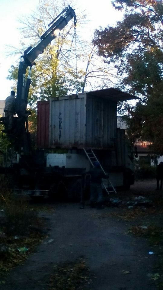 Війна з гаражами у Луцьку триває – демонтували ще два. ФОТО