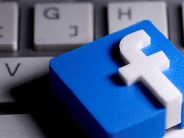 В Росії заблокували Facebook