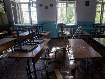 У Донецьку біля школи вибухнув снаряд: загинули діти