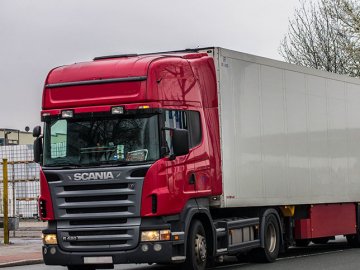 На Волині невідомі «обчистили» припарковану фуру