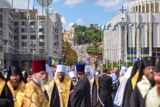 Хресна хода у Києві зібрала майже 300 тисяч прихильників УПЦ (МП). ФОТО