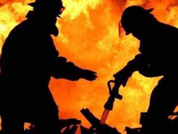 У Ковелі серед ночі підпалили магазин