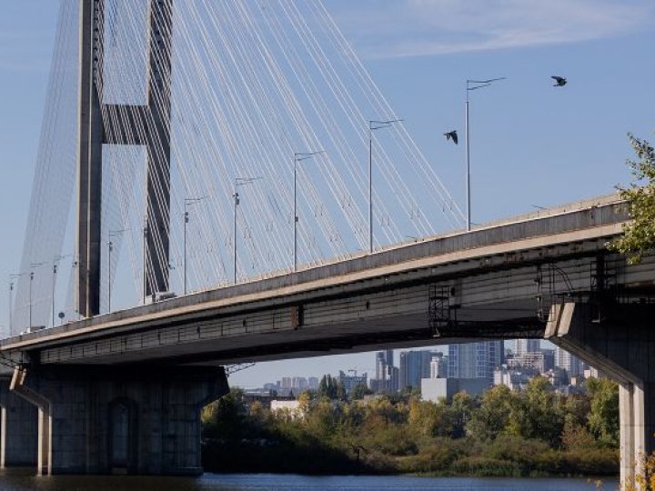 Пробиває сталь та бетон: Росія могла використати нову 40-кілограмову боєголовку для удару по Південному мосту, - ISW