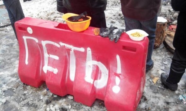 Євромайдан повертається до звичайного життя. ФОТО