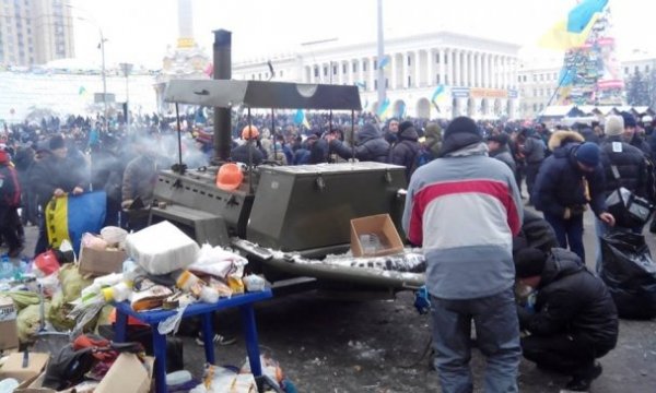 Євромайдан повертається до звичайного життя. ФОТО