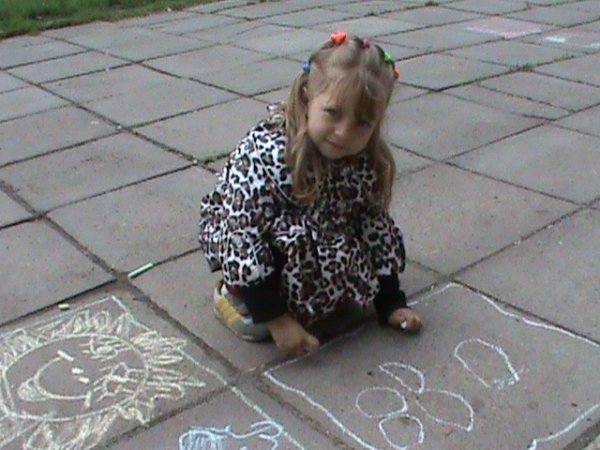 У луцькій бібліотеці діти співали караоке та «малювали» свої права