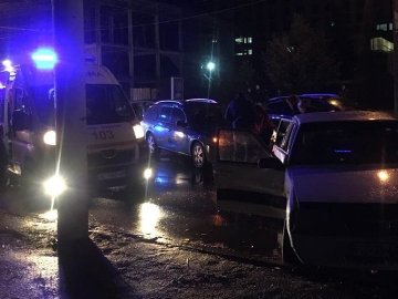 Три «швидких» та рятувальники: у Луцьку – масштабна аварія. ФОТО