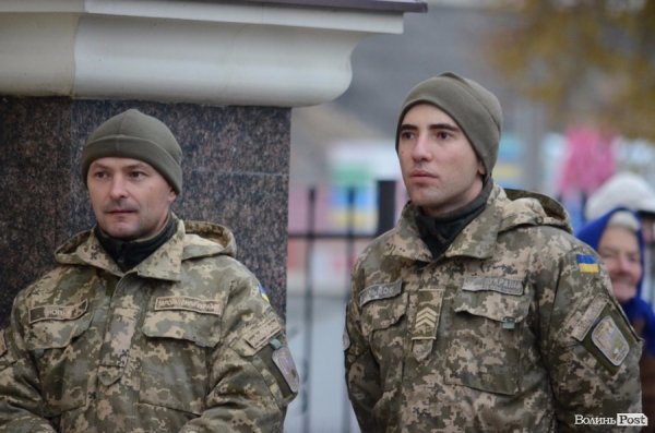 «Схід і Захід разом!»: до Луцька приїхав «Потяг єднання»