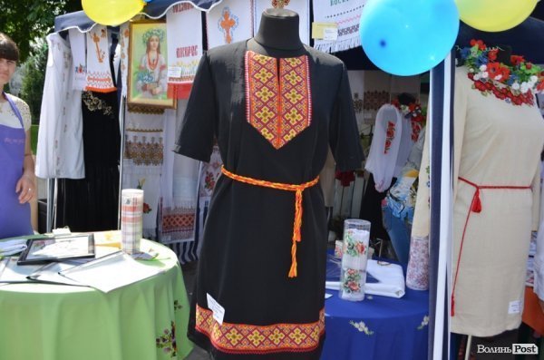 У центрі Луцька - виставка-ярмарок. ФОТО  