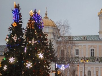 Коли засвітять головні ялинки Луцька