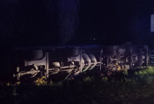 На Волині перекинулась фура. ФОТО