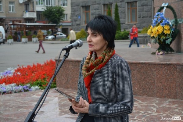 У Луцьку масово читали Шевченка. ФОТО