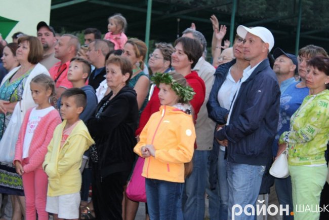 Сотні людей і величезне вогнище: як на Купала відтворювали язичницькі традиції у Шацьку. ФОТО. ВІДЕО