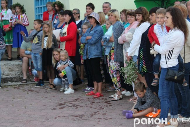 Сотні людей і величезне вогнище: як на Купала відтворювали язичницькі традиції у Шацьку. ФОТО. ВІДЕО