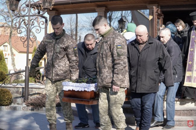 У Володимирі попрощалися із загиблим на Донеччині воїном. ФОТО