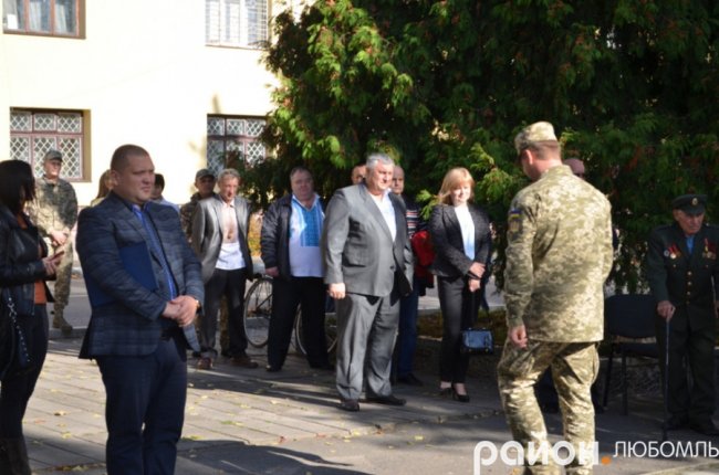 З піснями і подяками: як у Любомлі вшановували захисників України