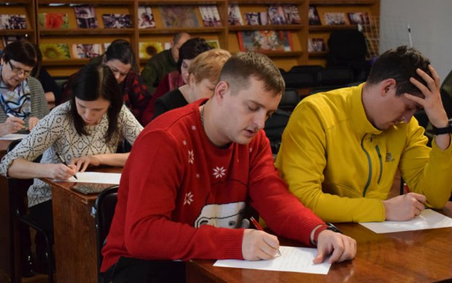 #Напиши листа Марківу: лучани долучилися до всеукраїнської акції на підтримку незаконно ув'язненого в Італії нацгвардійця