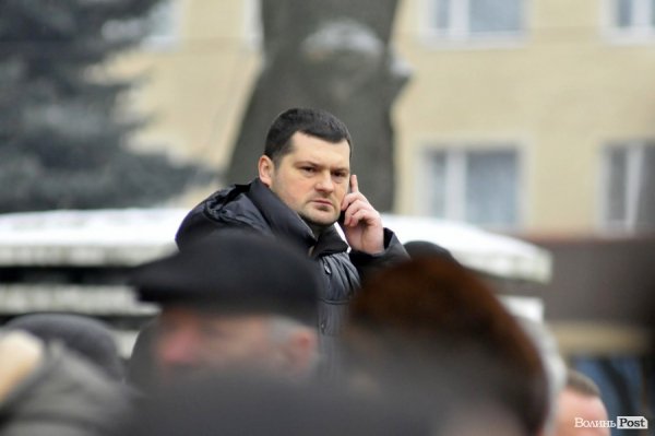 Фото прощання з міським головою Луцька Миколою Романюком