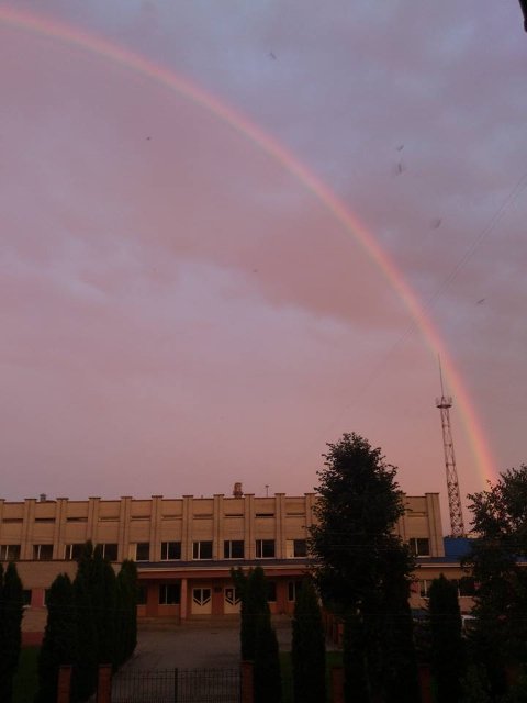 Луцька незвичайна веселка: реакція соцмереж. ФОТО