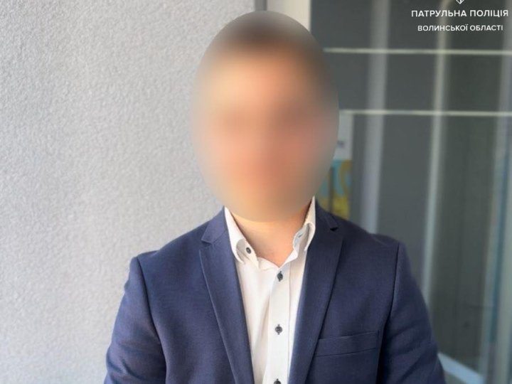 У Луцьку під час фестивалю п'яний чоловік справляв нужду при перехожих